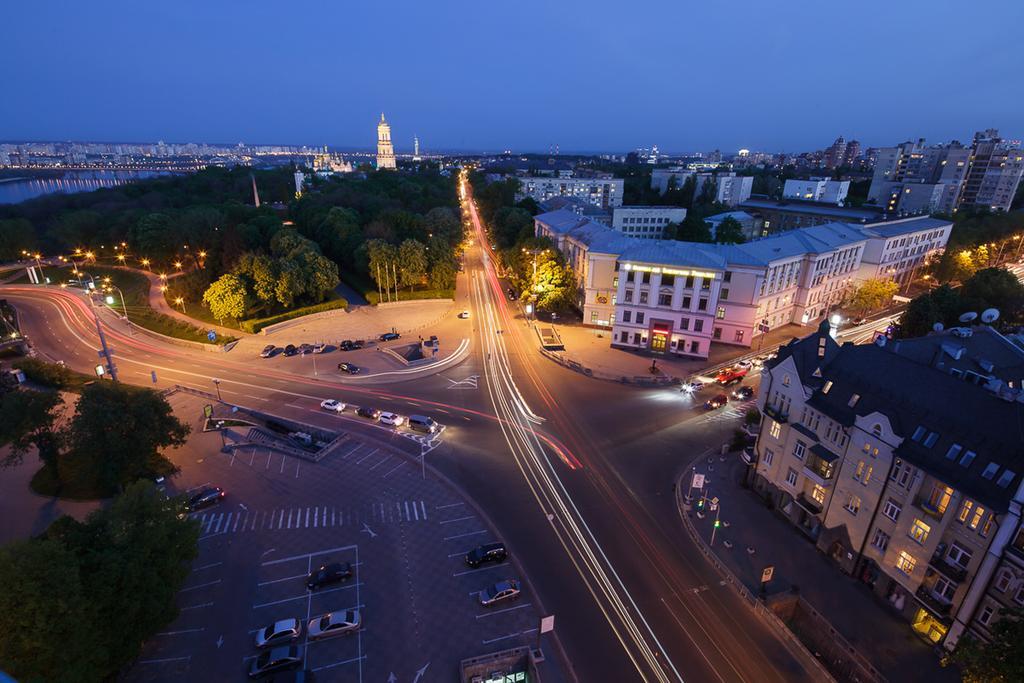 Salute Hotel Kiev Exterior foto